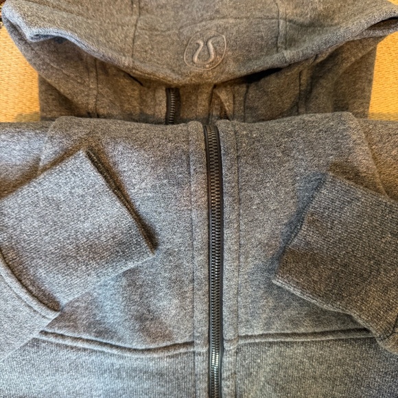 Lululemon Scuba Hoodie - Dark Heather Grey - Like New - Picture 4 of 6